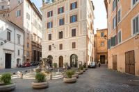 Palazzo Costagutiv 18 Piazza Mattei and the Turtle Fountain